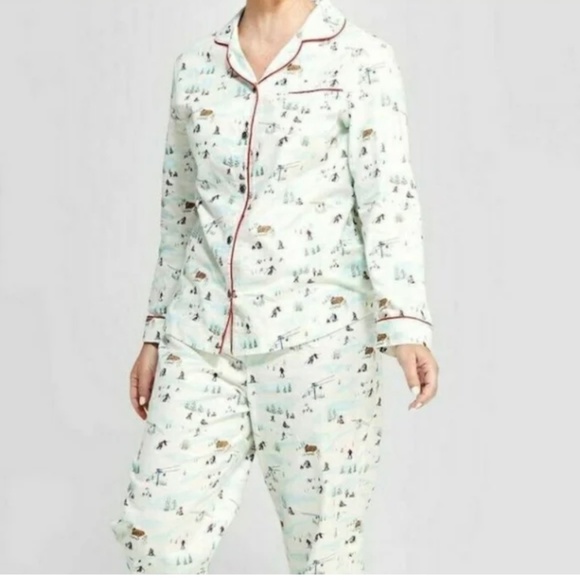 Hearth & Hand Other - Magnolia Hearth & Hand Flannel Skiing Pajamas Size M.